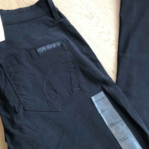 NWT Calvin Klein 5-Pocket Mid-Rise Straight Pants in Black, Size 2 Tall (Like 4) - Picture 7 of 13